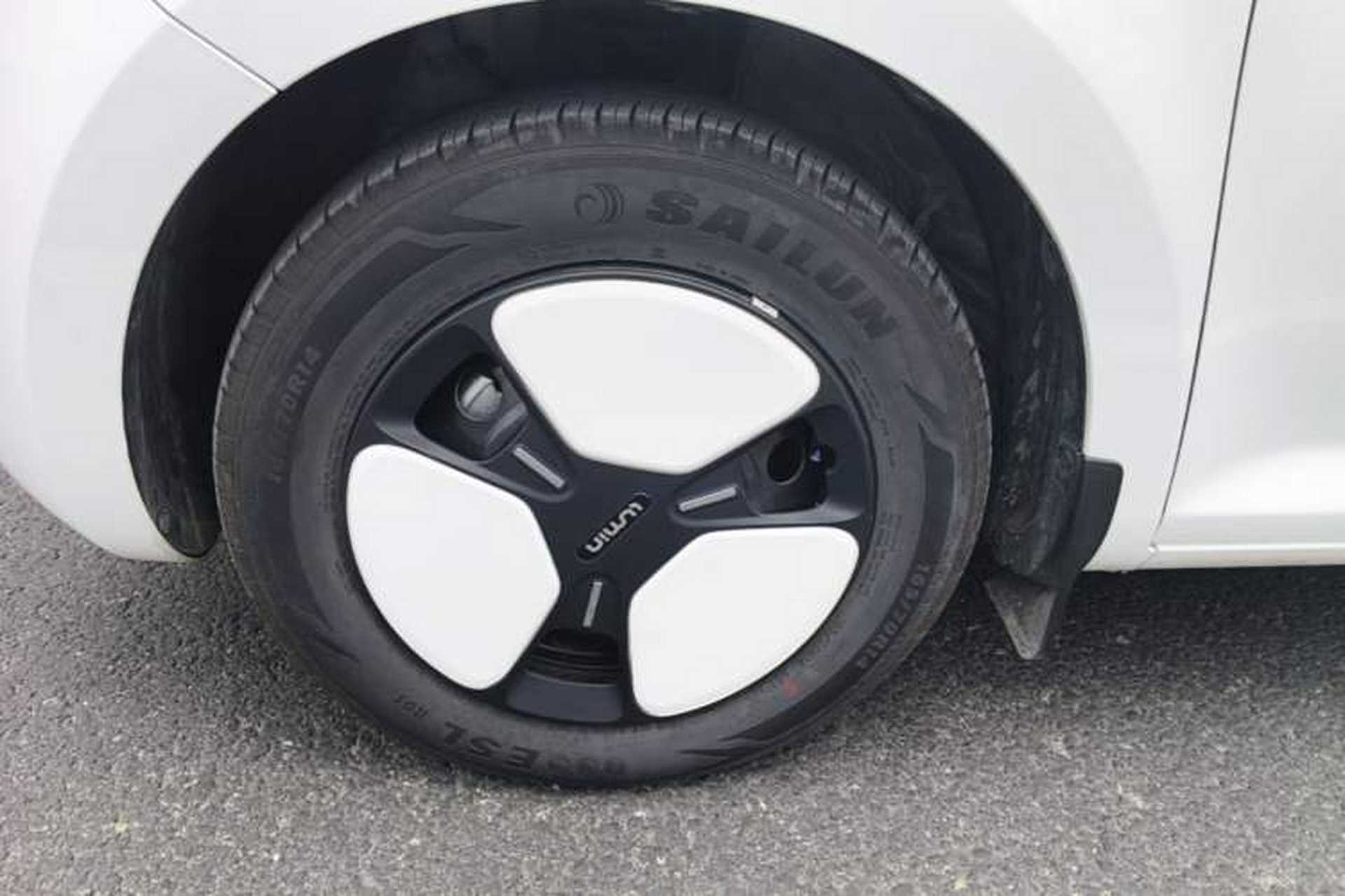 Used CHANGAN NEVO Lumin 2025 205 km Xiangqin Version Left Front Wheel Hub