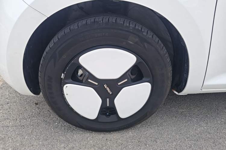Used CHANGAN NEVO Lumin 2025 205 km Xiangqin Version Left Front Wheel Hub