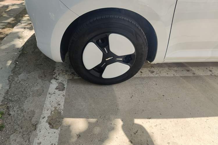 Used CHANGAN NEVO Lumin 2025 205 km Xiangqin Version Left Front Wheel Hub