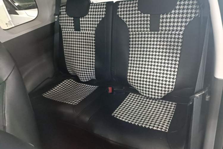Used CHANGAN NEVO Lumin 2025 205 km Xiangqin Version Left Rear Seat