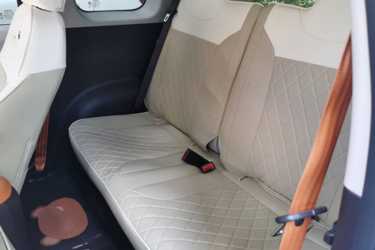 Used CHANGAN NEVO Lumin 2025 301km Honey Dew Edition Left Rear Seat
