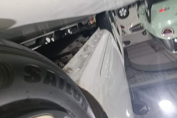 Used CHANGAN NEVO Lumin 2025 301km Honey Dew Edition Left Side Sill