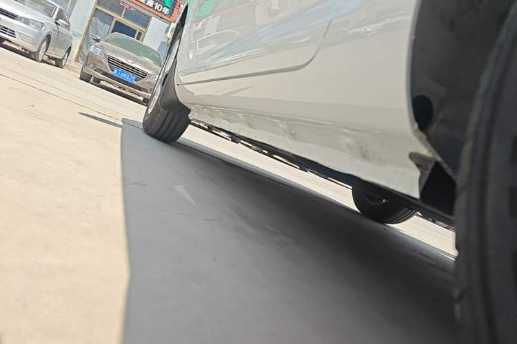 Used CHANGAN NEVO Lumin 2025 205 km Xiangqin Version Left Side Sill