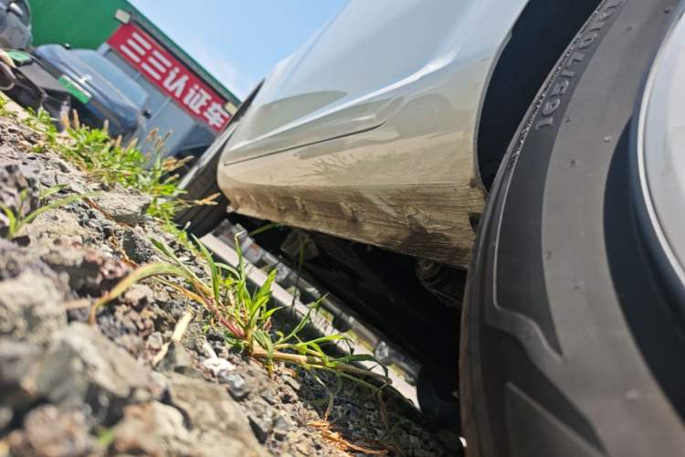Used CHANGAN NEVO Lumin 2025 205 km Xiangqin Version Left Side Sill