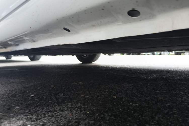 Used CHANGAN NEVO Lumin 2025 301km Honey Dew Edition Left Side Sill