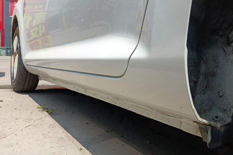 Used CHANGAN NEVO Lumin 2025 205 km Xiangqin Version Left Side Sill