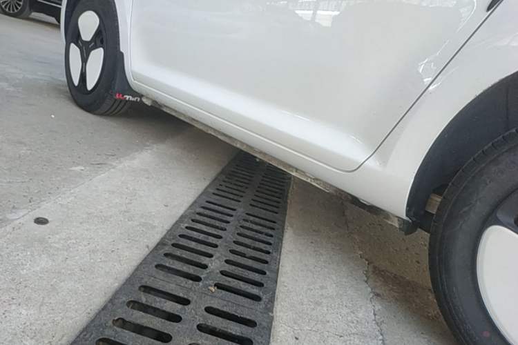 Used CHANGAN NEVO Lumin 2025 301km Honey Dew Edition Left Side Sill