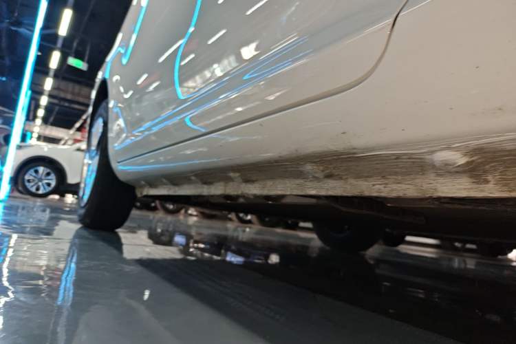 Used CHANGAN NEVO Lumin 2025 301km Honey Dew Edition Left Side Sill