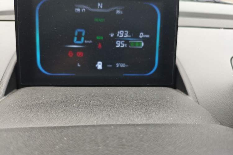 Used CHANGAN NEVO Lumin 2025 205 km Xiangqin Version Odometer Close Up