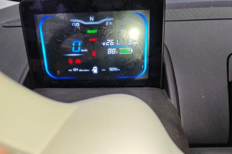 Used CHANGAN NEVO Lumin 2025 301km Honey Dew Edition Odometer Close Up