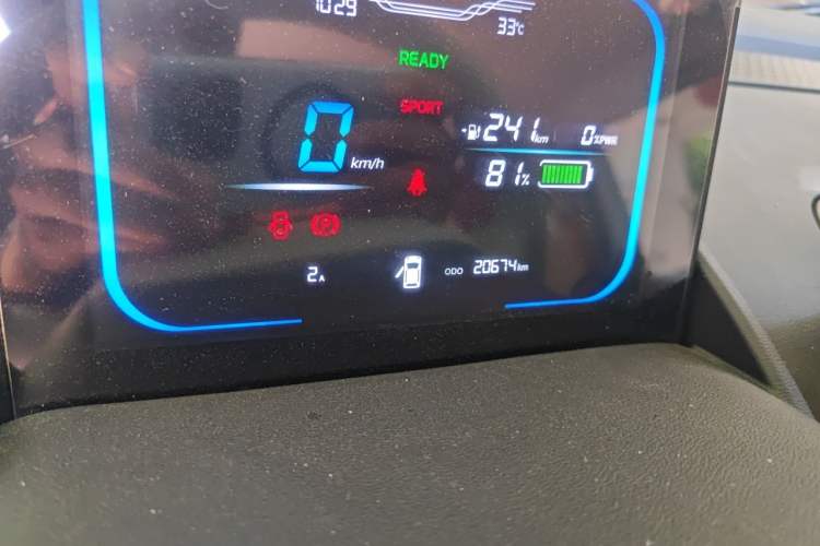 Used CHANGAN NEVO Lumin 2025 301km Honey Dew Edition Odometer Close Up