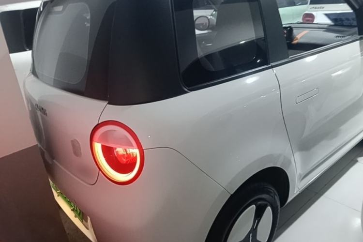 Used CHANGAN NEVO Lumin 2025 301km Honey Dew Edition Rear Right 45 Deg