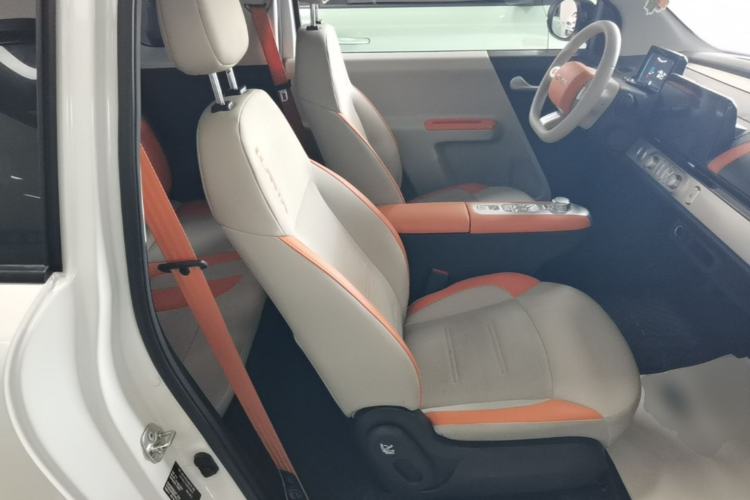 Used CHANGAN NEVO Lumin 2025 301km Honey Dew Edition Right Front Seat