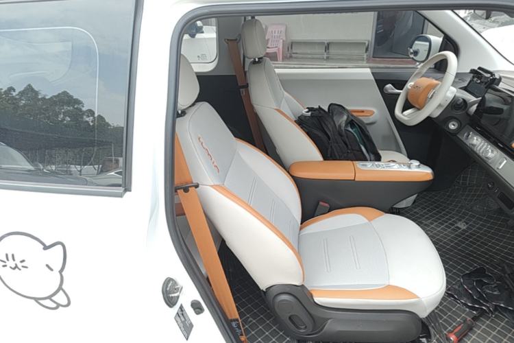 Used CHANGAN NEVO Lumin 2025 301km Honey Dew Edition Right Front Seat