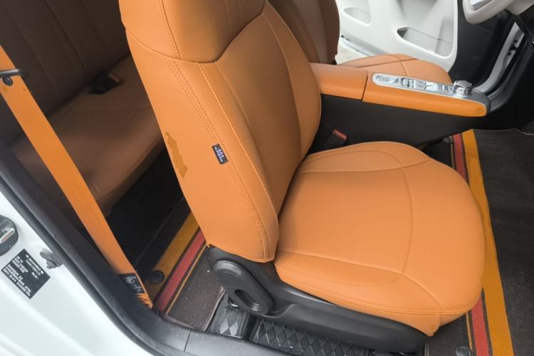 Used CHANGAN NEVO Lumin 2025 301km Honey Dew Edition Right Front Seat