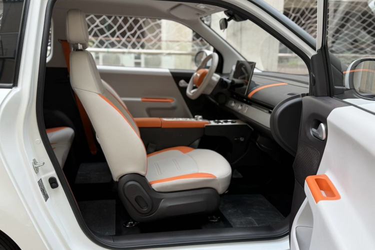 Used CHANGAN NEVO Lumin 2025 301km Honey Dew Edition Right Front Seat