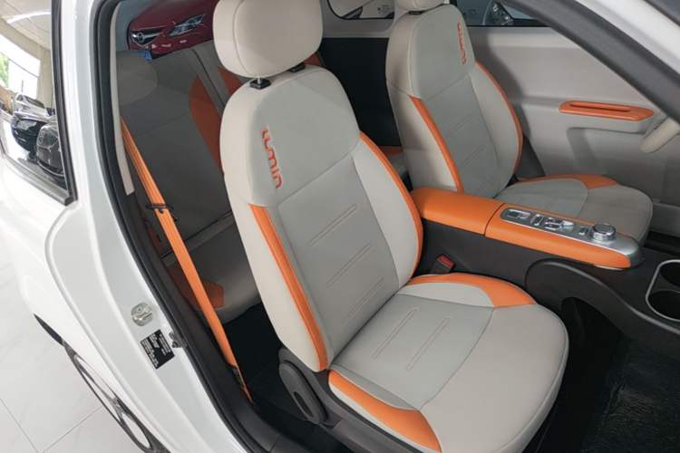 Used CHANGAN NEVO Lumin 2025 301km Honey Dew Edition Right Front Seat