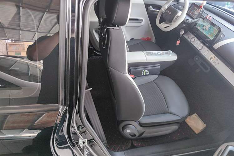 Used CHANGAN NEVO Lumin 2025 301km Cute Baby Edition Right Front Seat