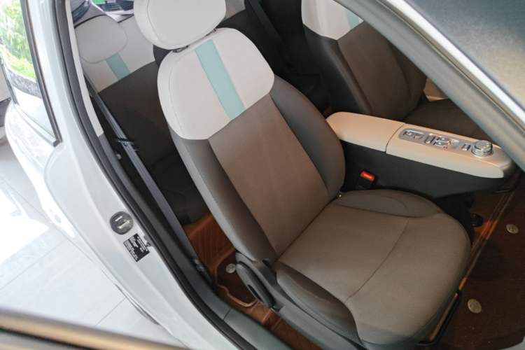 Used CHANGAN NEVO Lumin 2025 205 km Xiangqin Version Right Front Seat