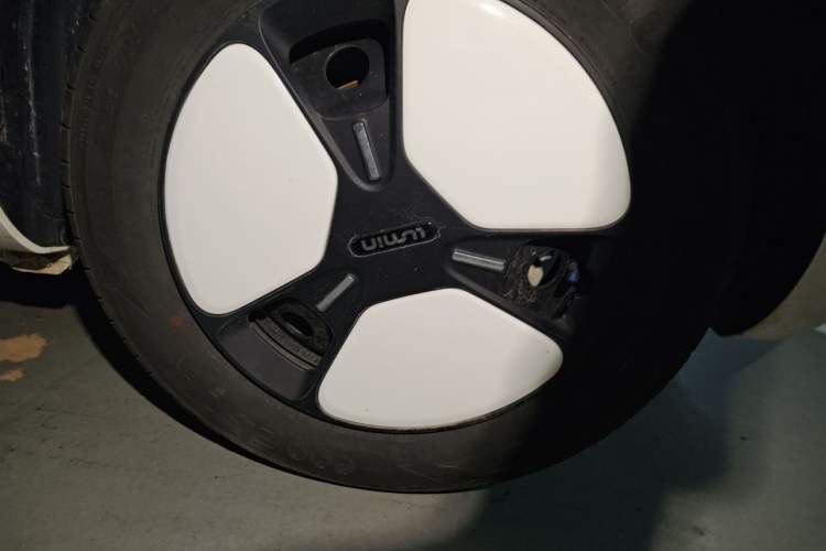 Used CHANGAN NEVO Lumin 2025 205 km Xiangqin Version Right Front Wheel Hub