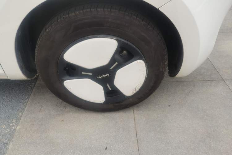 Used CHANGAN NEVO Lumin 2025 301km Honey Dew Edition Right Front Wheel Hub