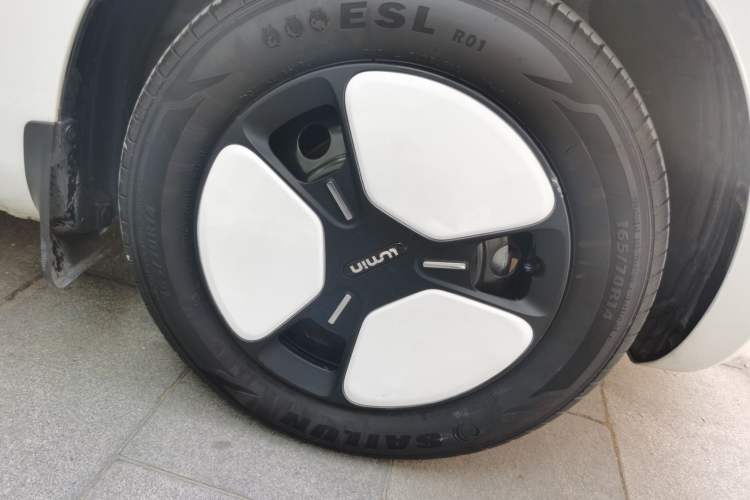 Used CHANGAN NEVO Lumin 2025 301km Honey Dew Edition Right Front Wheel Hub