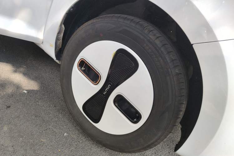 Used CHANGAN NEVO Lumin 2025 205 km Xiangqin Version Right Front Wheel Hub