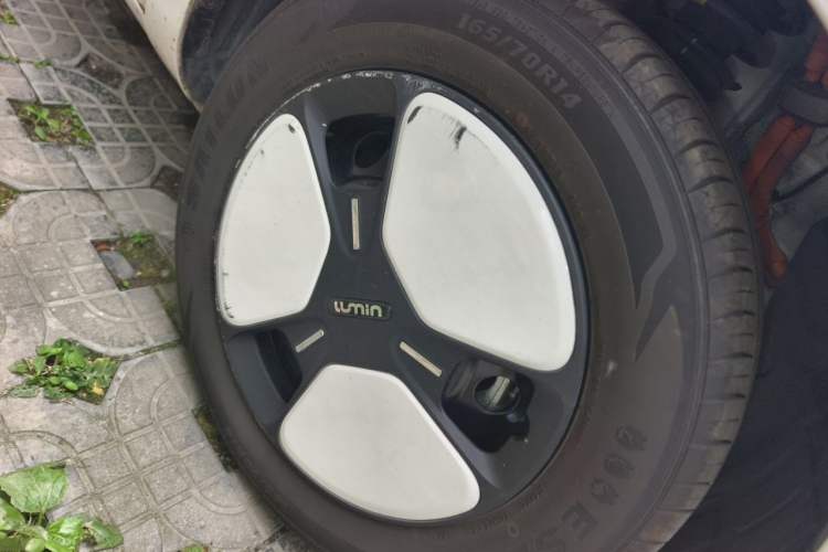 Used CHANGAN NEVO Lumin 2025 205 km Xiangqin Version Right Front Wheel Hub