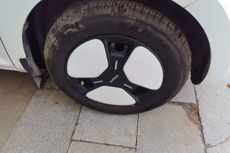 Used CHANGAN NEVO Lumin 2025 205 km Xiangqin Version Right Front Wheel Hub