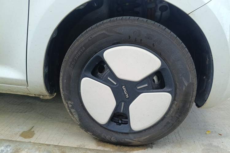 Used CHANGAN NEVO Lumin 2025 301km Honey Dew Edition Right Front Wheel Hub