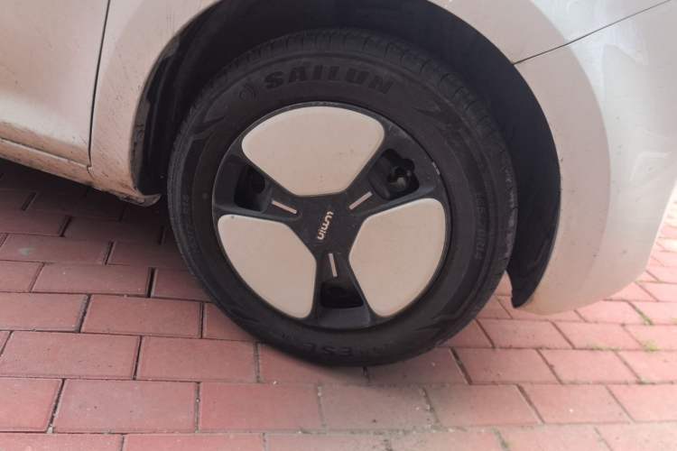 Used CHANGAN NEVO Lumin 2025 301km Honey Dew Edition Right Front Wheel Hub