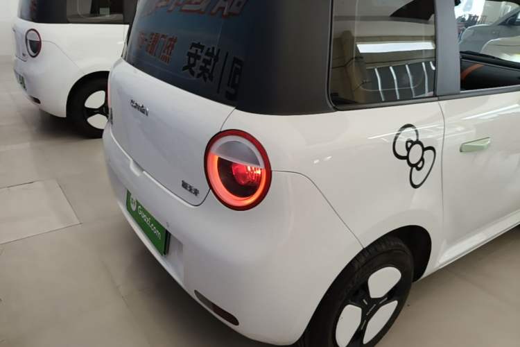 Used CHANGAN NEVO Lumin 2025 301km Honey Dew Edition Right Rear Taillight