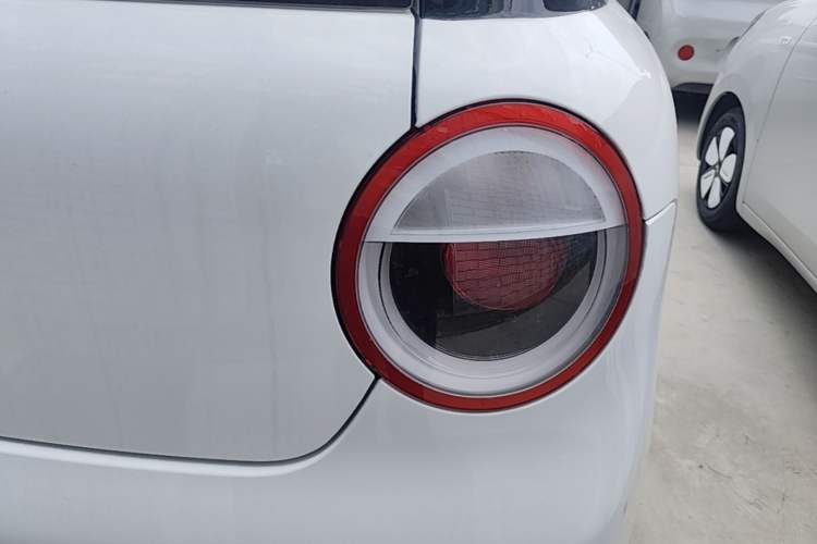 Used CHANGAN NEVO Lumin 2025 205km Refreshing Edition Right Rear Taillight