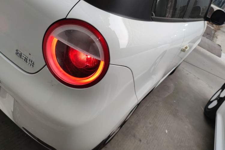 Used CHANGAN NEVO Lumin 2025 301km Honey Dew Edition Right Rear Taillight