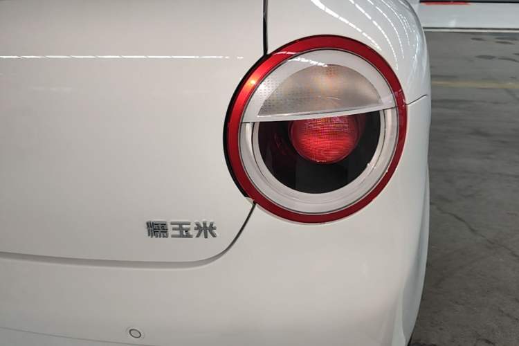 Used CHANGAN NEVO Lumin 2025 205 km Xiangqin Version Right Rear Taillight