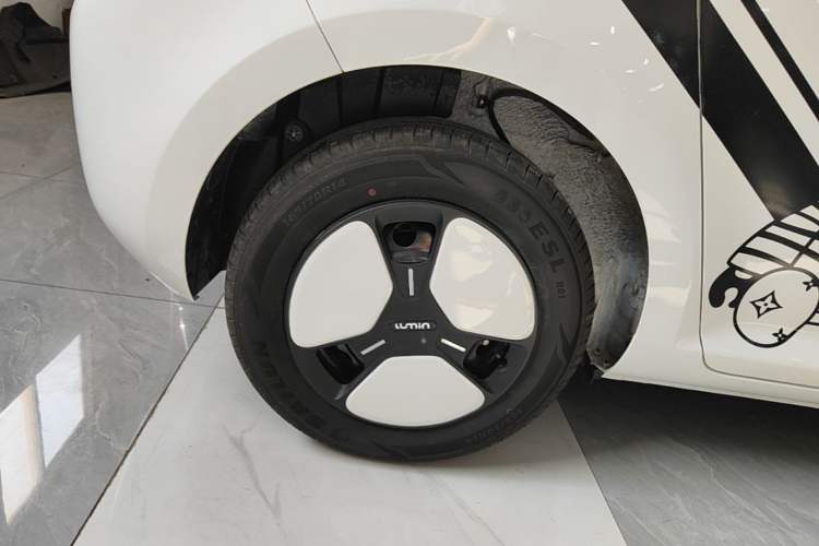 Used CHANGAN NEVO Lumin 2025 301km Honey Dew Edition Right Rear Wheel Hub