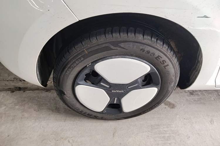 Used CHANGAN NEVO Lumin 2025 301km Honey Dew Edition Right Rear Wheel Hub