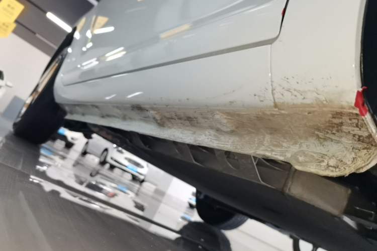 Used CHANGAN NEVO Lumin 2025 301km Honey Dew Edition Right Side Sill