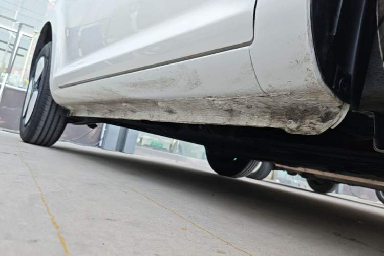 Used CHANGAN NEVO Lumin 2025 205 km Xiangqin Version Right Side Sill