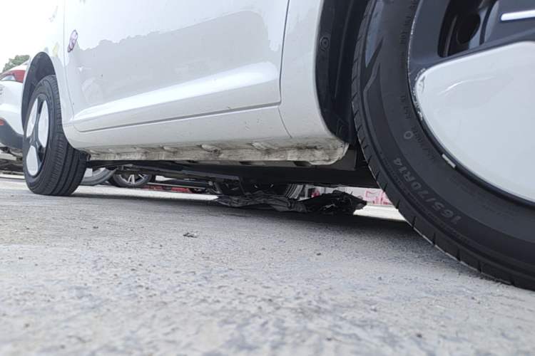Used CHANGAN NEVO Lumin 2025 301km Honey Dew Edition Right Side Sill