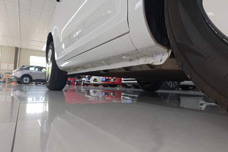Used CHANGAN NEVO Lumin 2025 301km Honey Dew Edition Right Side Sill