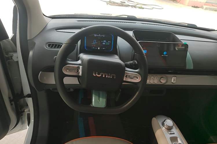 Used CHANGAN NEVO Lumin 2025 205 km Xiangqin Version Steering Wheel