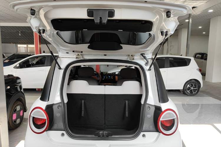 Used CHANGAN NEVO Lumin 2025 301km Honey Dew Edition Trunk