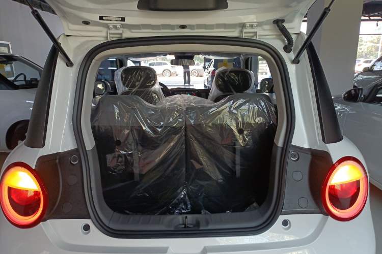 Used CHANGAN NEVO Lumin 2025 205 km Xiangqin Version Trunk