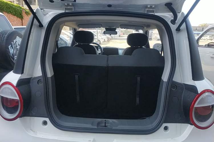 Used CHANGAN NEVO Lumin 2025 205 km Xiangqin Version Trunk