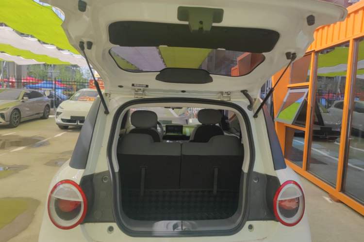 Used CHANGAN NEVO Lumin 2025 205km Refreshing Edition Trunk