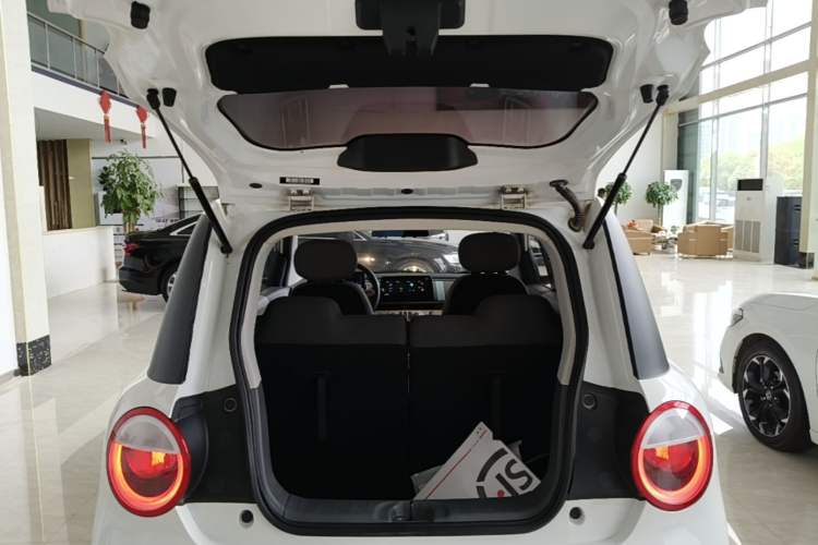 Used CHANGAN NEVO Lumin 2025 205km Refreshing Edition Trunk
