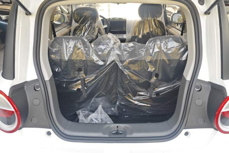Used CHANGAN NEVO Lumin 2025 205 km Xiangqin Version Trunk