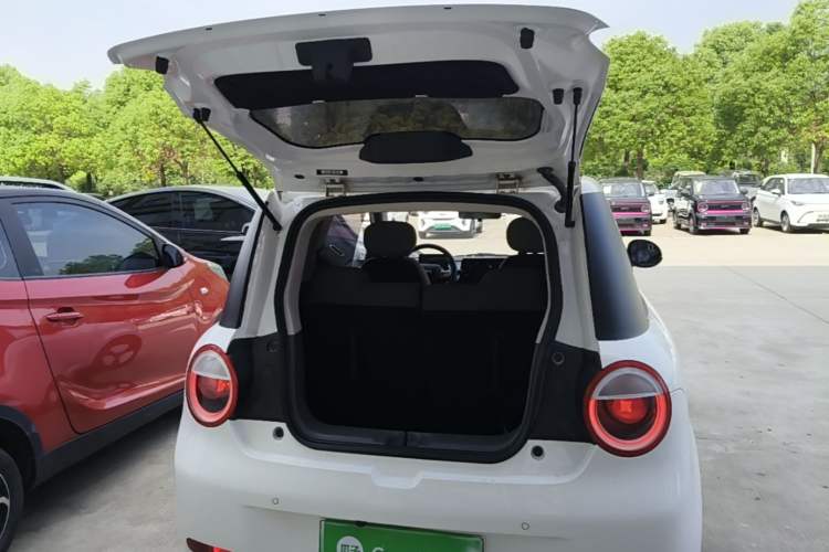 Used CHANGAN NEVO Lumin 2025 205km Refreshing Edition Trunk
