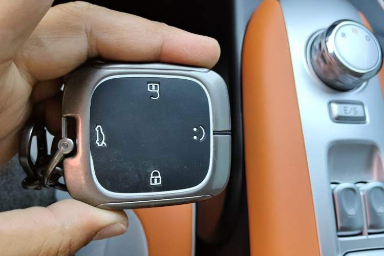 Used CHANGAN NEVO Lumin 2025 301km Honey Dew Edition Vehicle Key